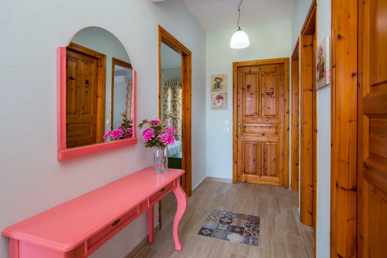 Sotiria Lux Villa *
